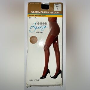 Vintage Gildan Sheer Breeze Pantyhose/Hosiery - black nylon - size C/ultra sheer